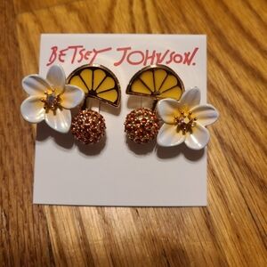 BETSEY JOHNSON LEMON WEDGE & FLOWER STUD EARRINGS